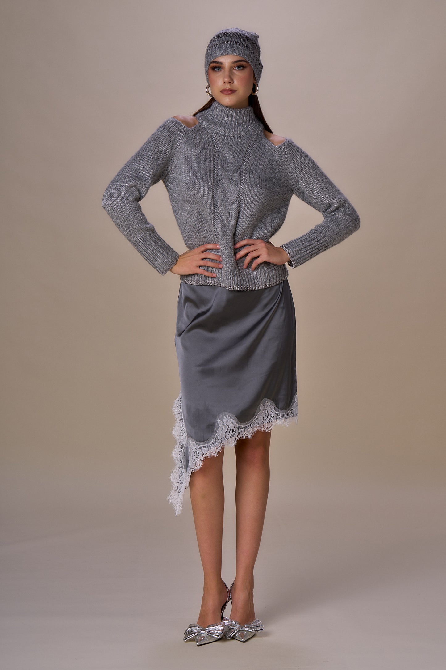 Pull col roulé épaules dénudées lurex CLARA - gris