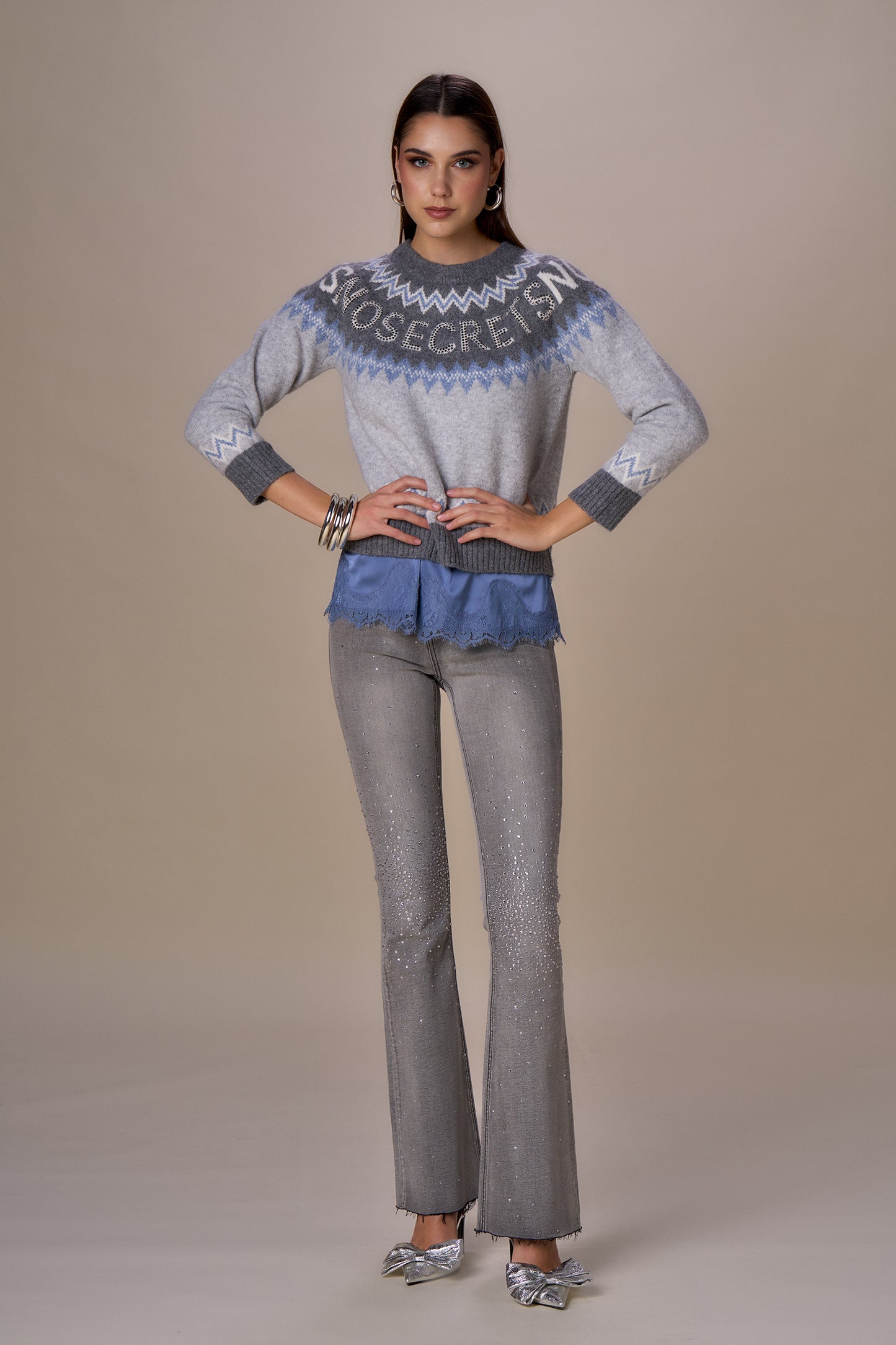 Pull inscription NO SECRETS - gris
