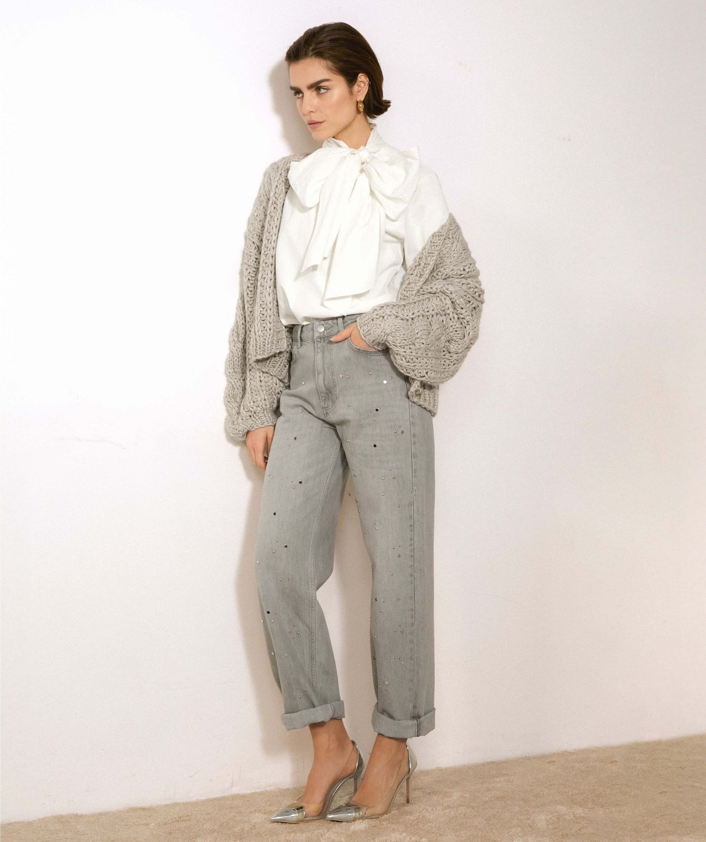 Jean taille mi-haute avec clous PHEBE - denim gris