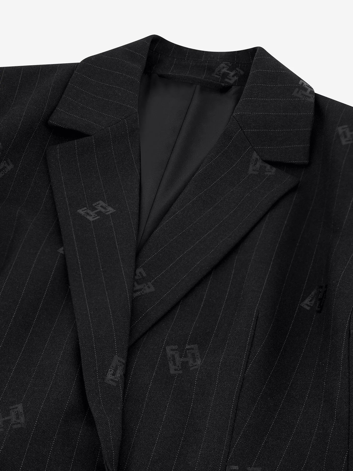 Blazer à fines rayures avec logos JORDEN - noir