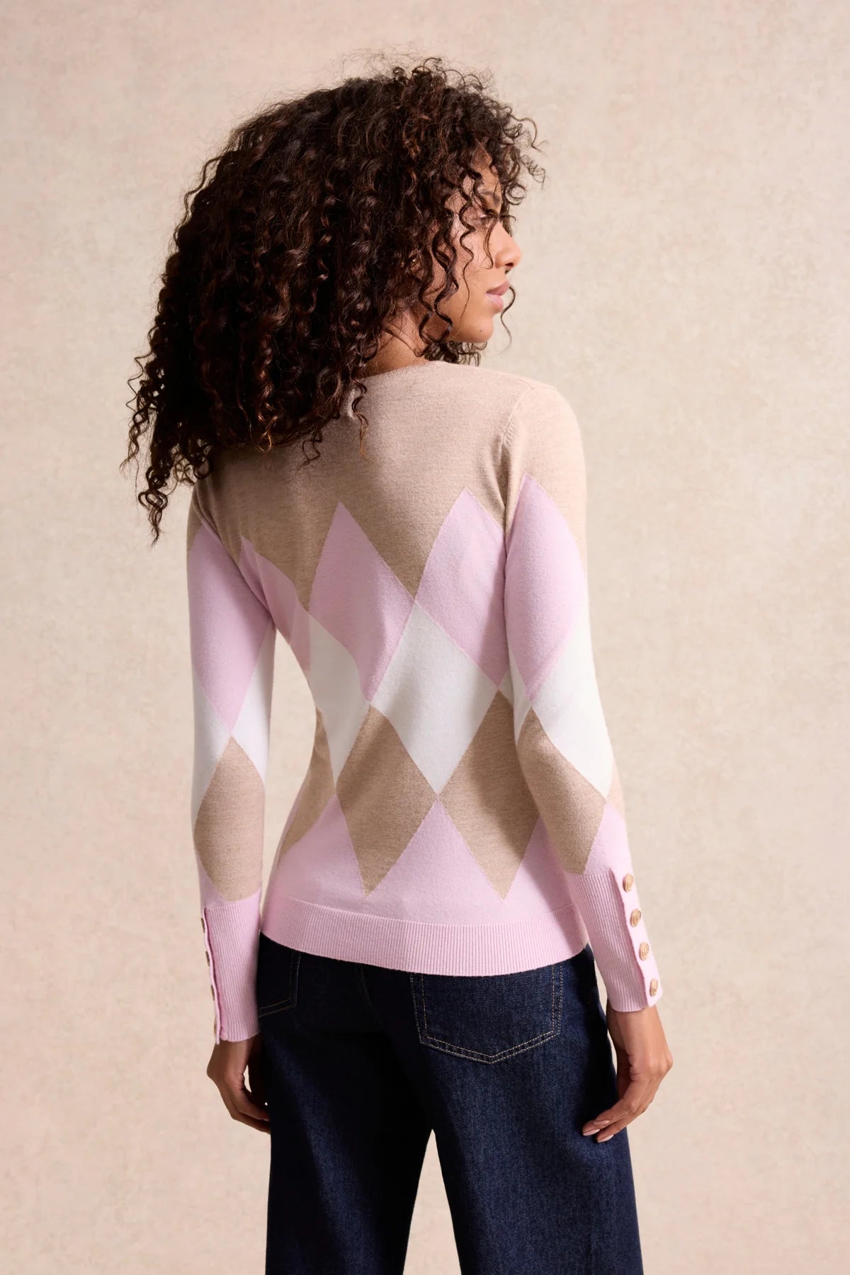Pull à col en V en argyle GARANCE - rose