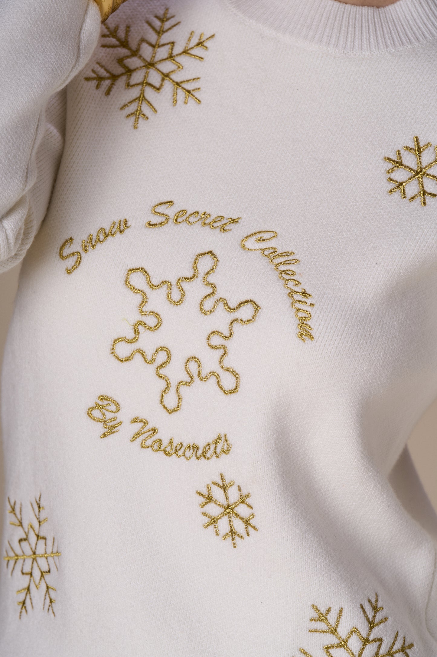 Pull broderies dorées SNOWSECRET - écru