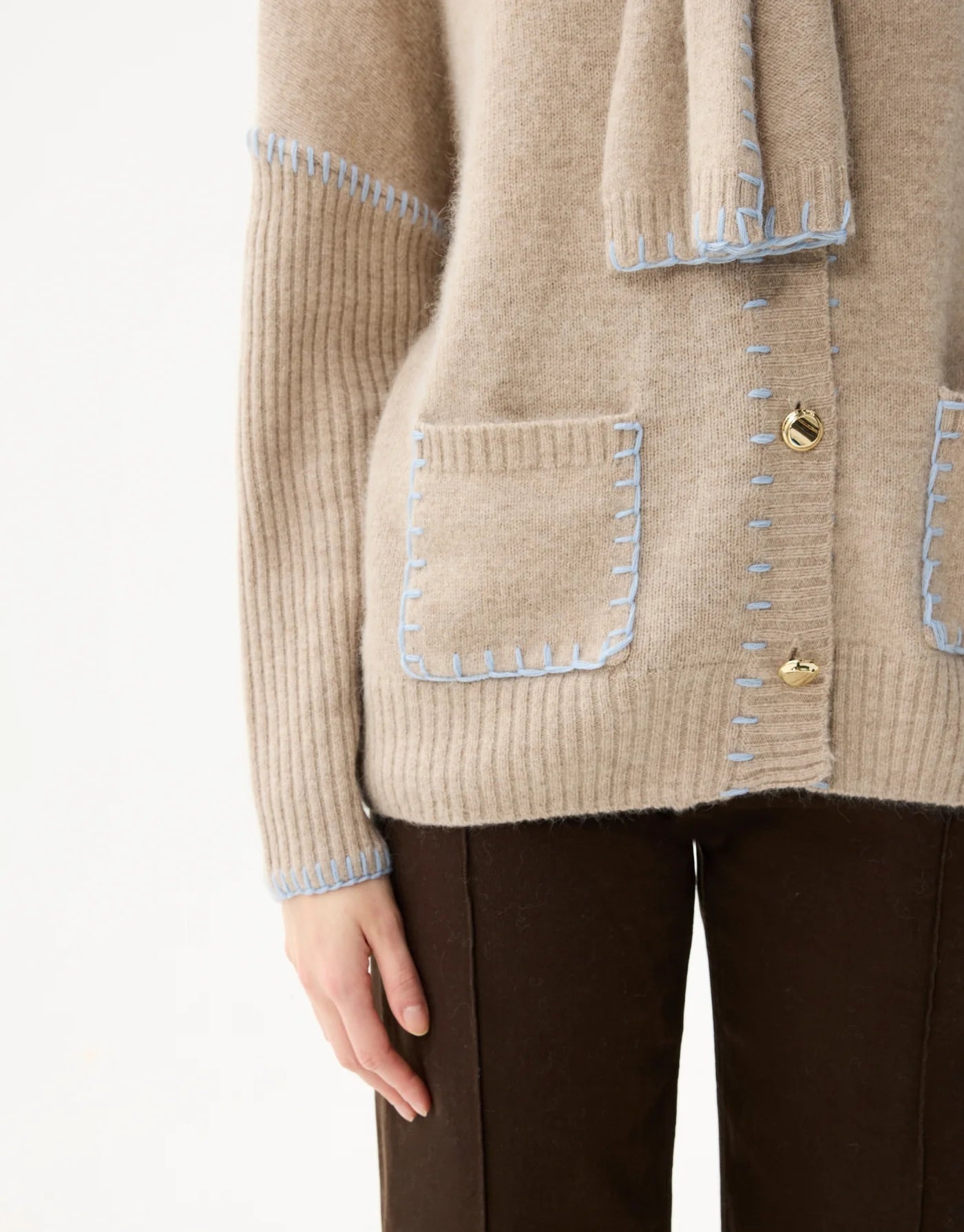Cardigan beige à surpiqûres contrastées DORY - beige bleue